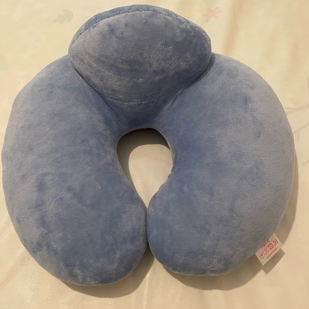 3/$30 final sale Plush Blue Neck Pillow